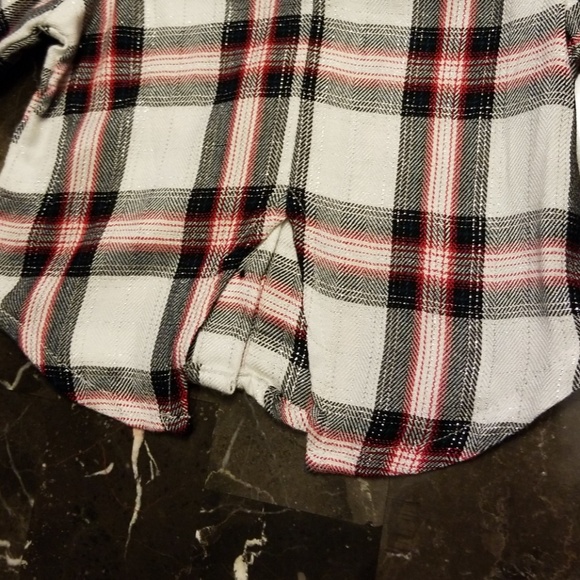 Girls button up top - Picture 3 of 3